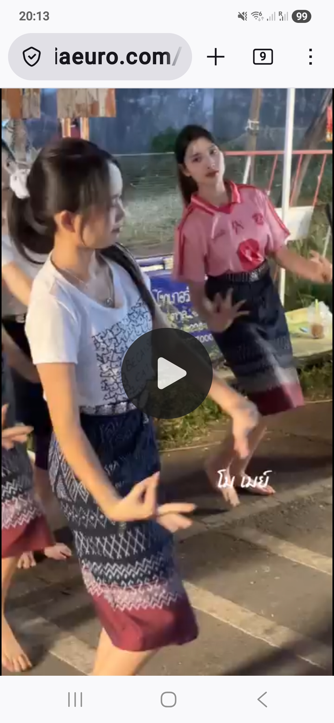 Thai dancing